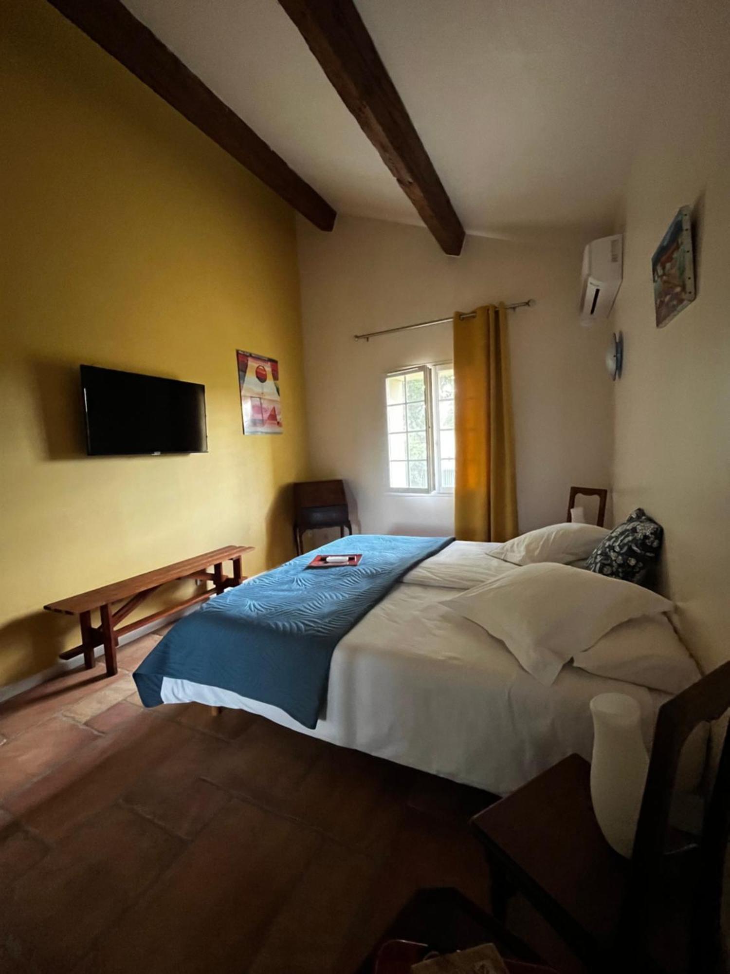 Chambres D'Hotes La Soulenque Luxury B & B Capestang Exterior photo